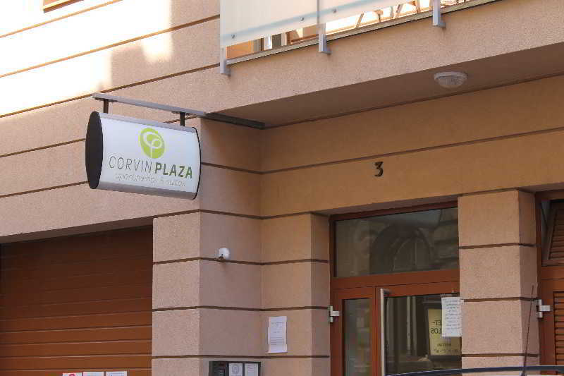Апарт-готель Corvin Plaza &