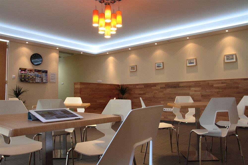 Corvin Plaza & 3* Budapest